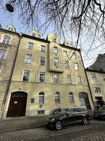 3 Zimmer Wohnung mit 109 m² in München – Bild 1