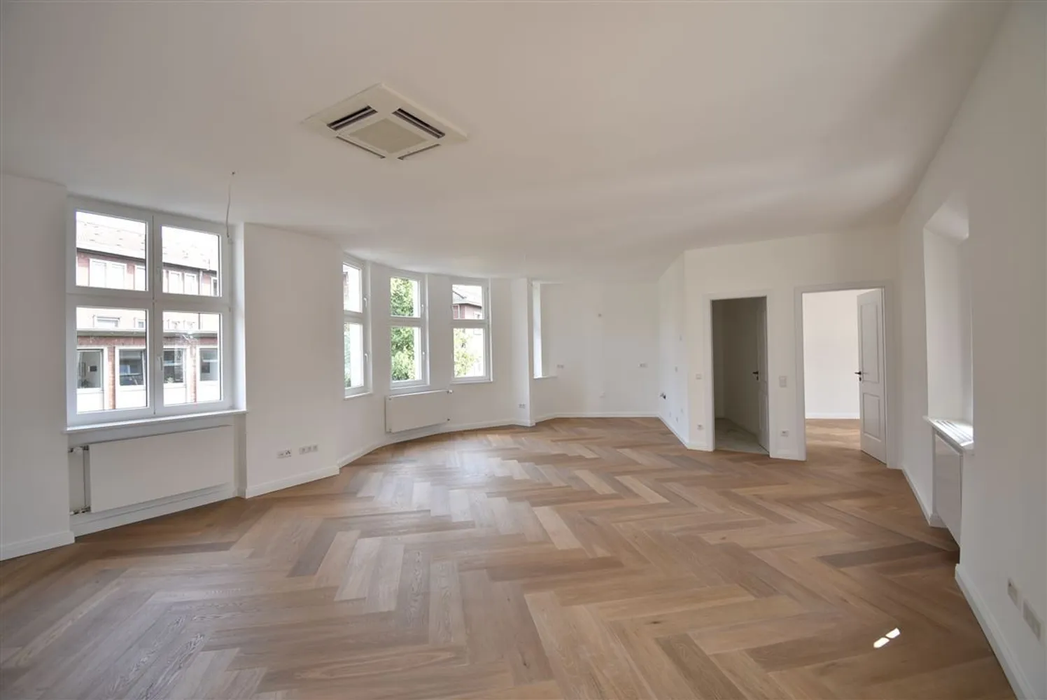 3 Zimmer Wohnung mit 141 m² in Düsseldorf – Bild 2
