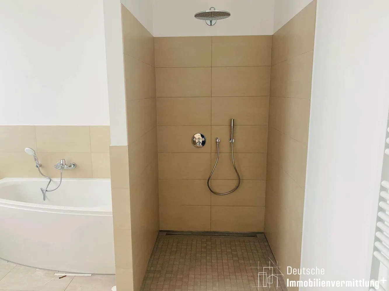 2 Zimmer Wohnung mit 98 m² in Leipzig – Bild 7