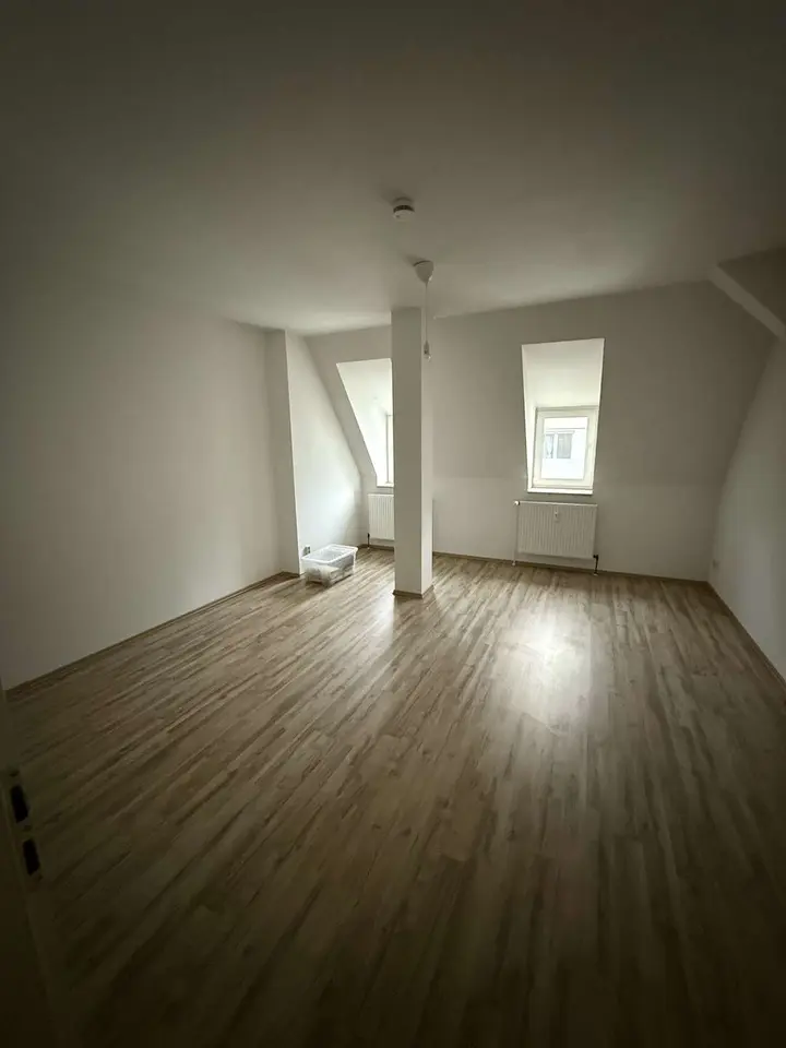 3 Zimmer Wohnung mit 77 m² in Plauen – Bild 1
