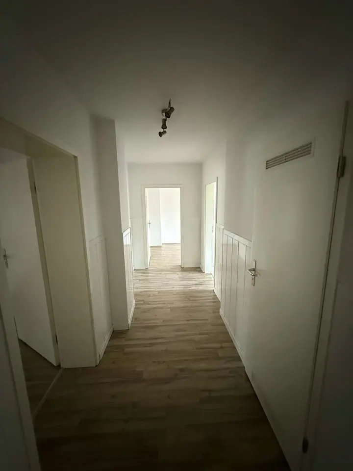 3 Zimmer Wohnung mit 77 m² in Plauen – Bild 2
