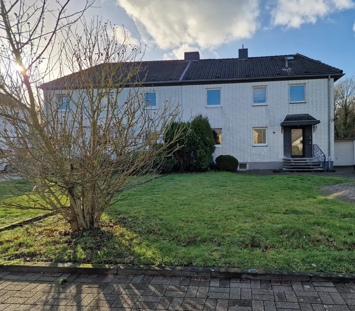 4 Zimmer Wohnung mit 117 m² in Duisburg – Bild 1