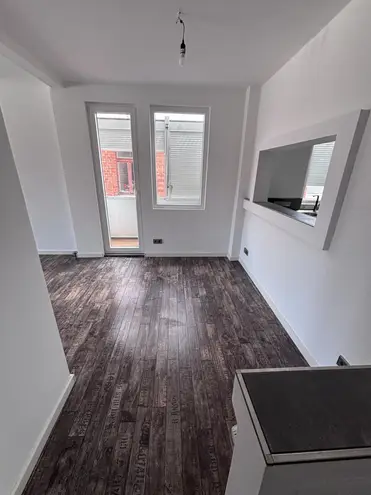 4 Zimmer Wohnung mit 120 m² in Stuttgart – Bild 1