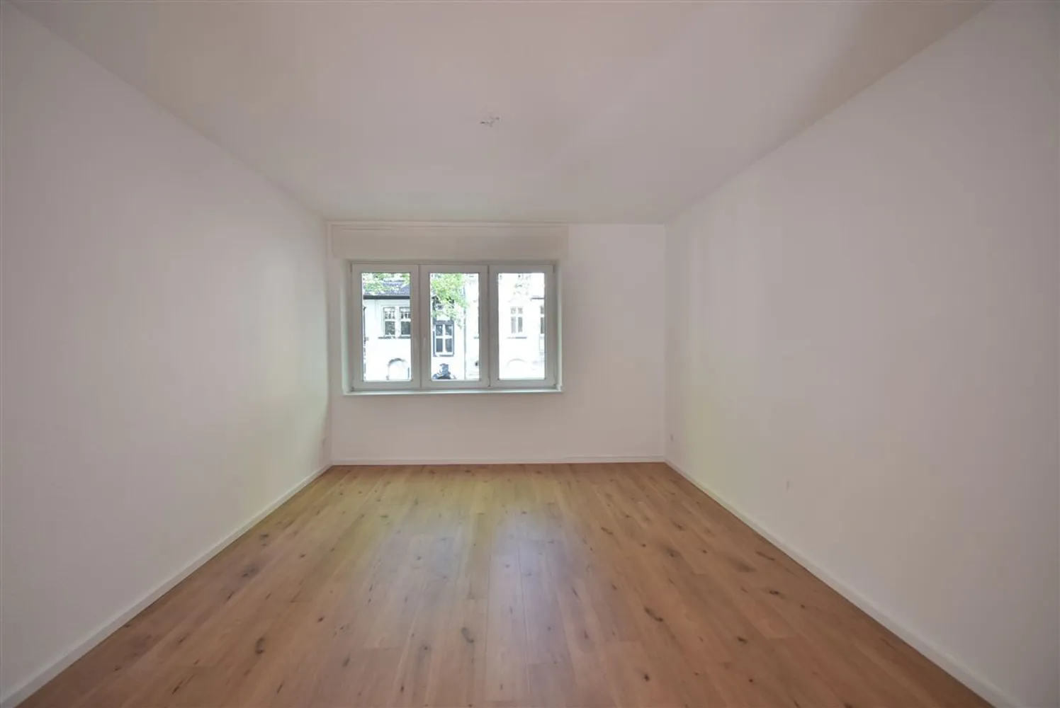 3 Zimmer Wohnung mit 99 m² in Krefeld – Bild 1