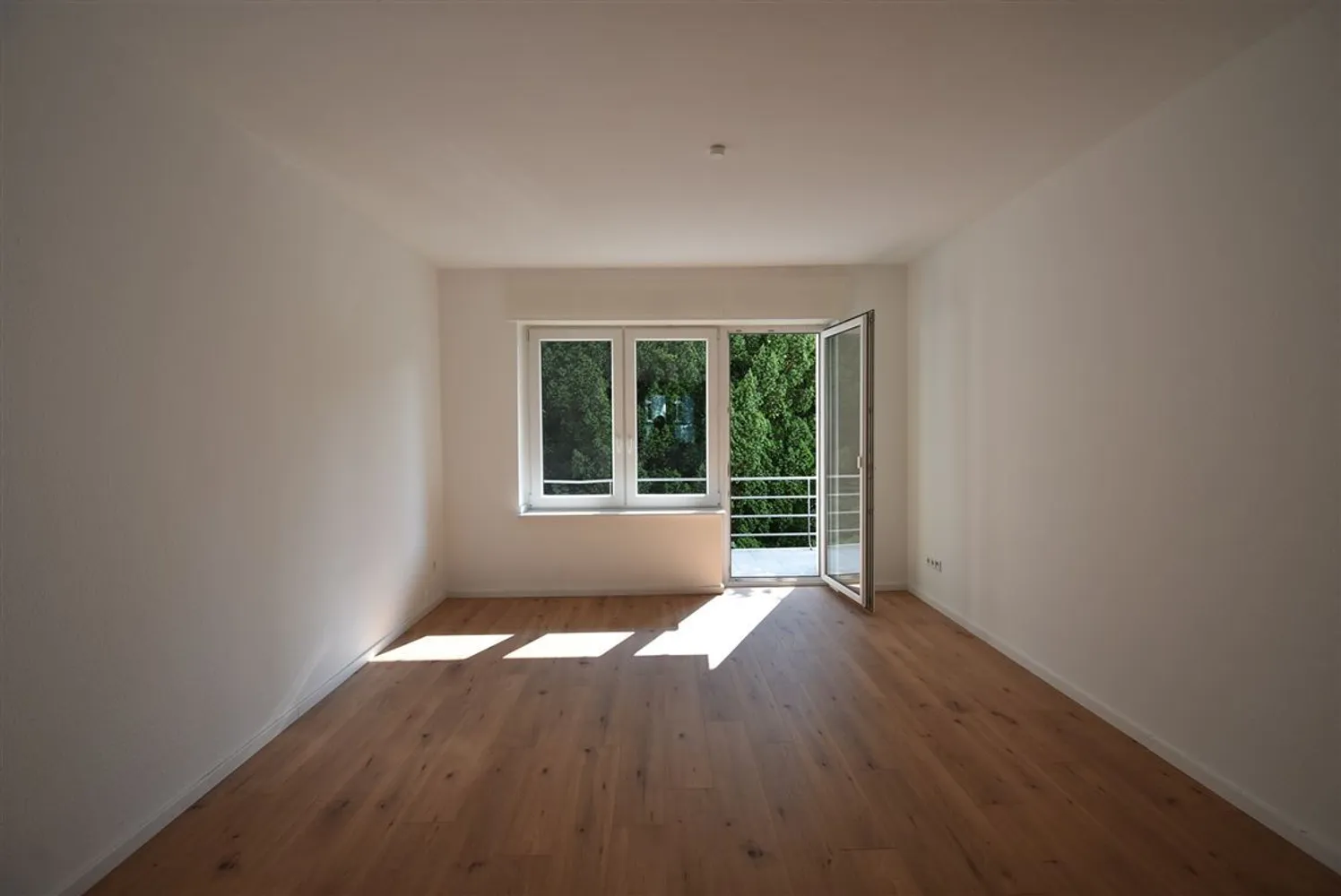 3 Zimmer Wohnung mit 99 m² in Krefeld – Bild 2