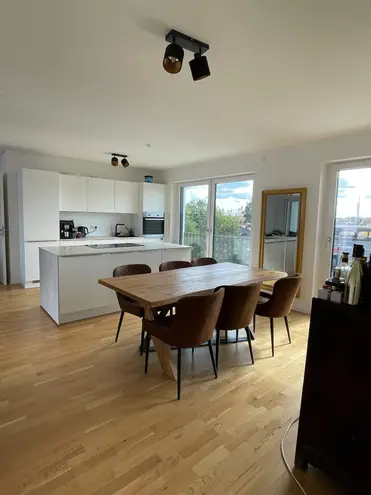 3 Zimmer Wohnung mit 95 m² in Regensburg – Bild 2