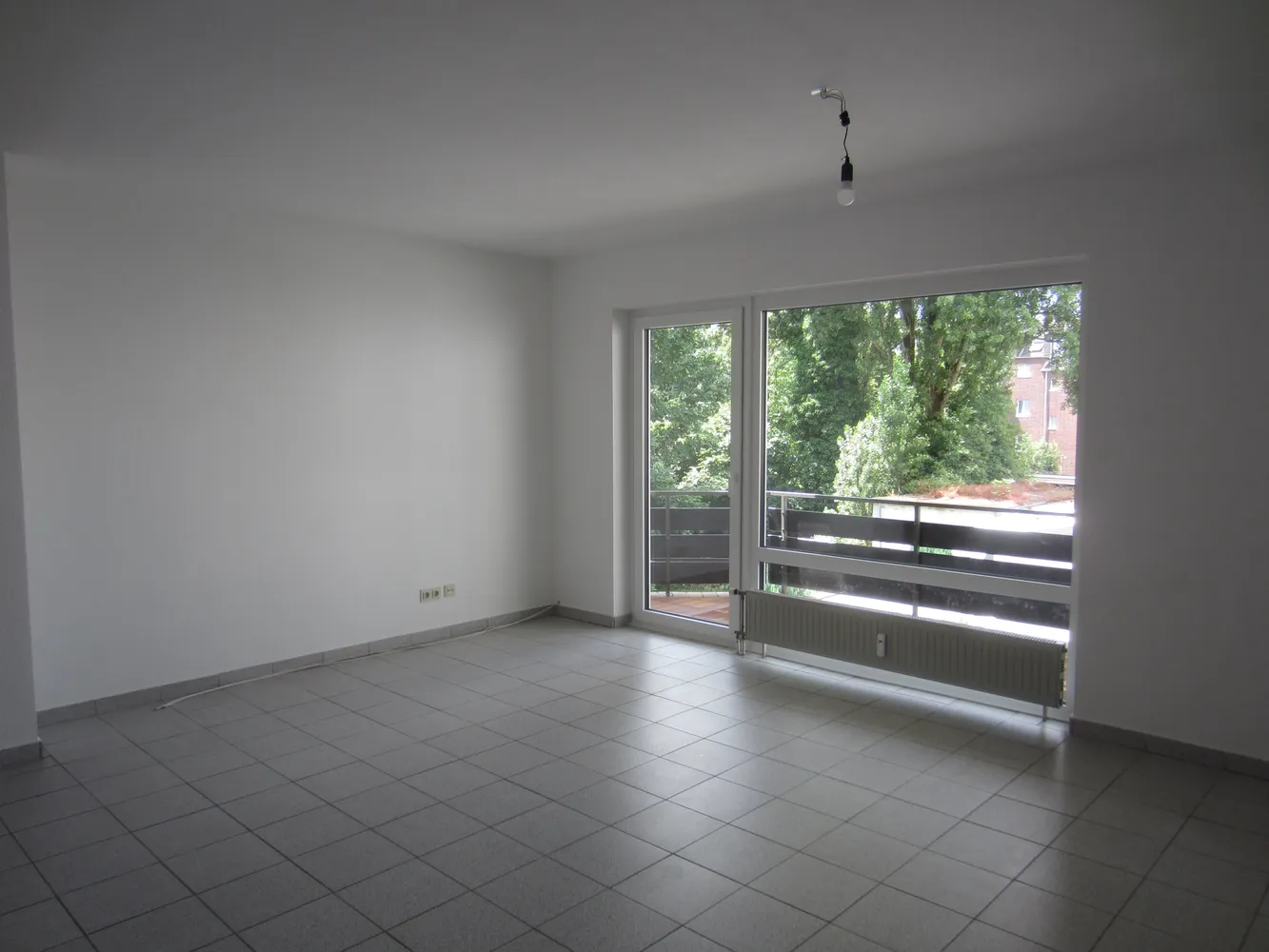 4 Zimmer Wohnung mit 91 m² in Leverkusen – Bild 1