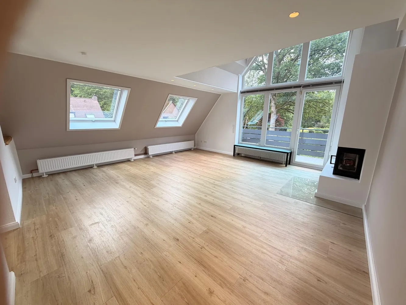 5 Zimmer Wohnung mit 120 m² in Hamburg – Bild 1