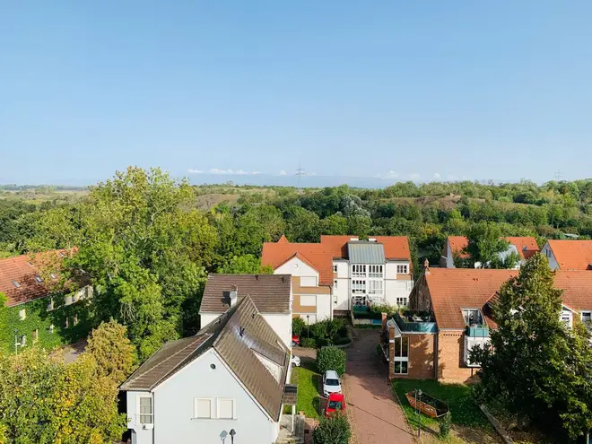4 Zimmer Wohnung mit 100 m² in Halle (Saale) – Bild 3