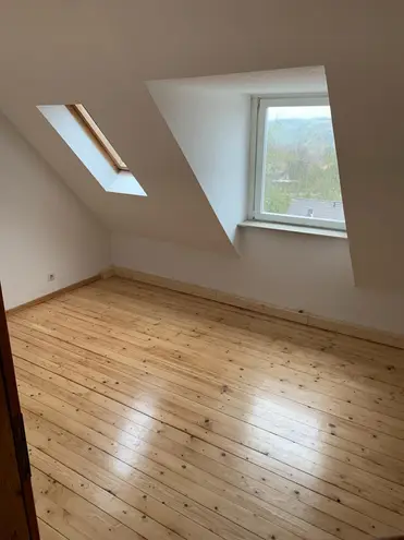 4 Zimmer Wohnung mit 100 m² in Halle (Saale) – Bild 4