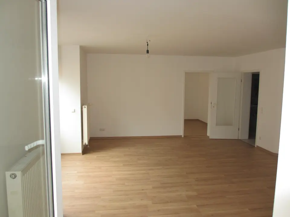 2 Zimmer Wohnung mit 72 m² in Plauen – Bild 10