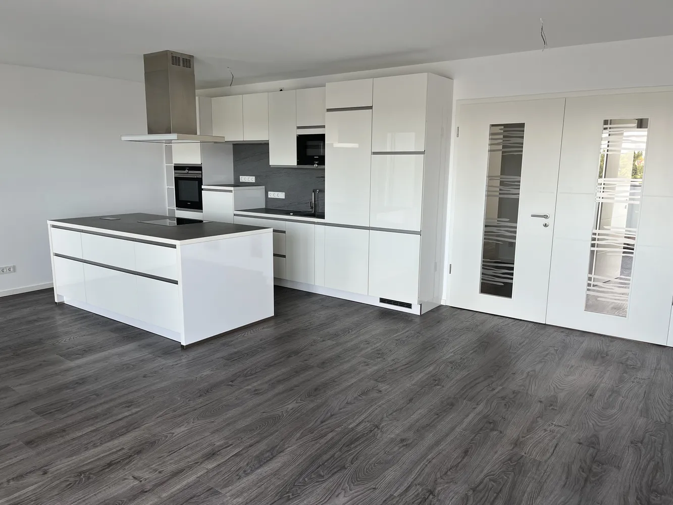 4 Zimmer Wohnung mit 123 m² in Rostock – Bild 2