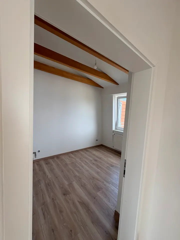 5 Zimmer Wohnung mit 111 m² in Neubrandenburg – Bild 3