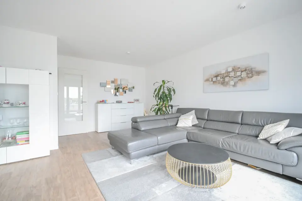 4 Zimmer Wohnung mit 128 m² in Dietzenbach – Bild 1