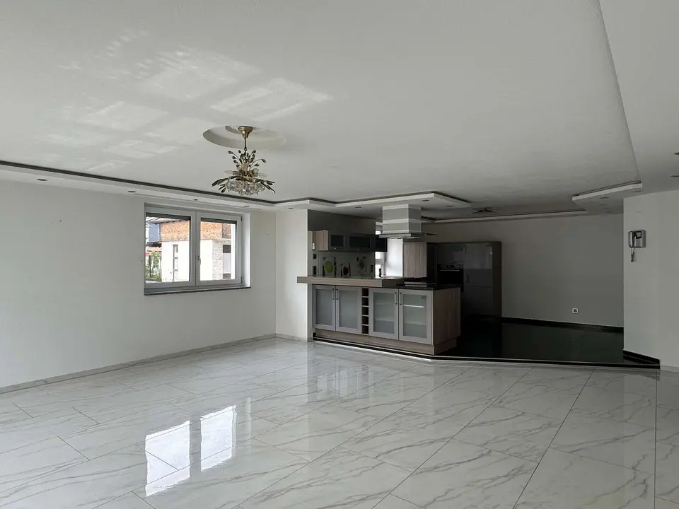 3 Zimmer Wohnung mit 126 m² in Augsburg – Bild 3