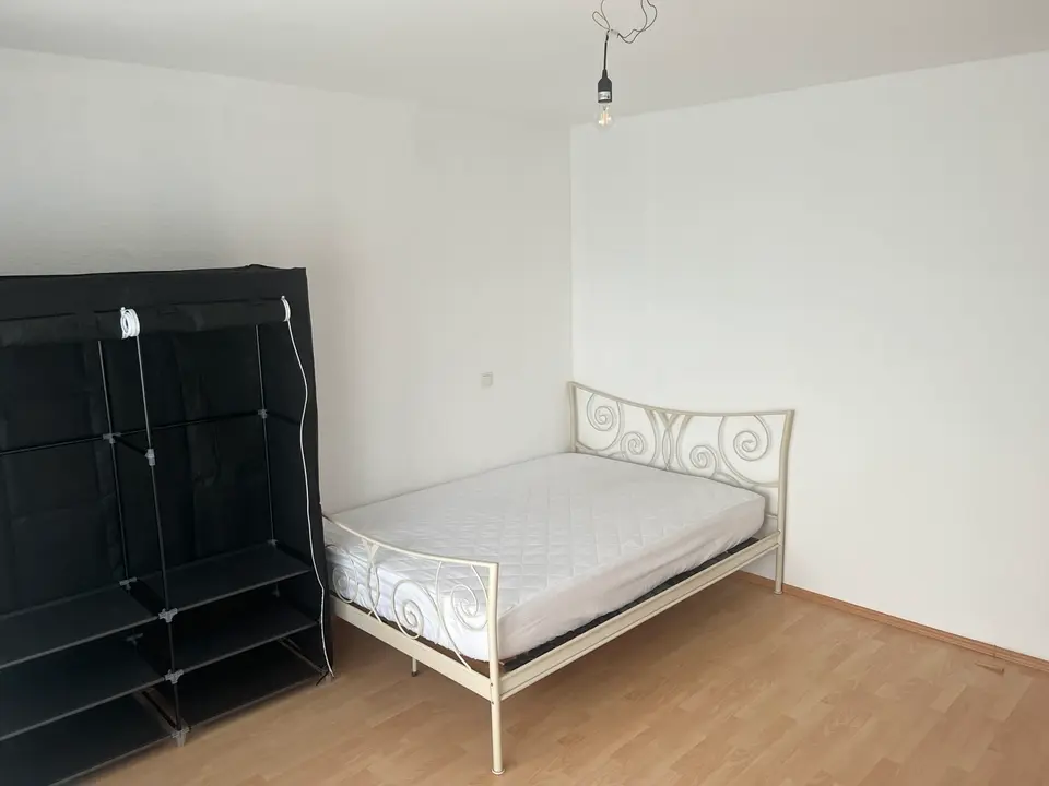 WG-Zimmer mit 88 m² in Rüsselsheim am Main – Bild 1