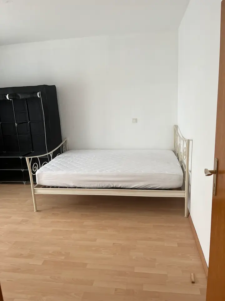 WG-Zimmer mit 88 m² in Rüsselsheim am Main – Bild 2