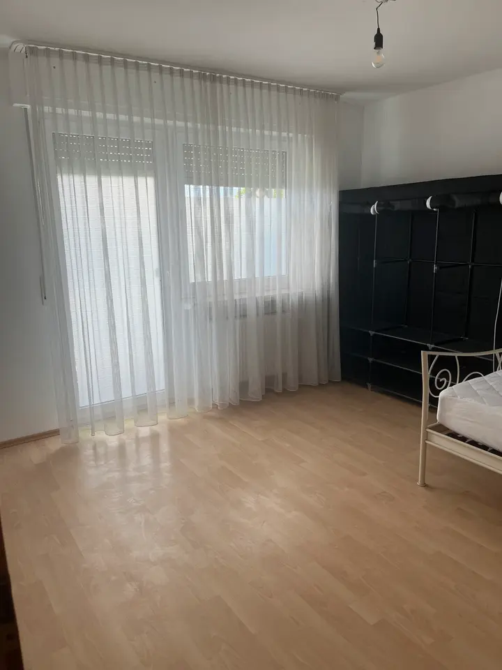 WG-Zimmer mit 88 m² in Rüsselsheim am Main – Bild 3