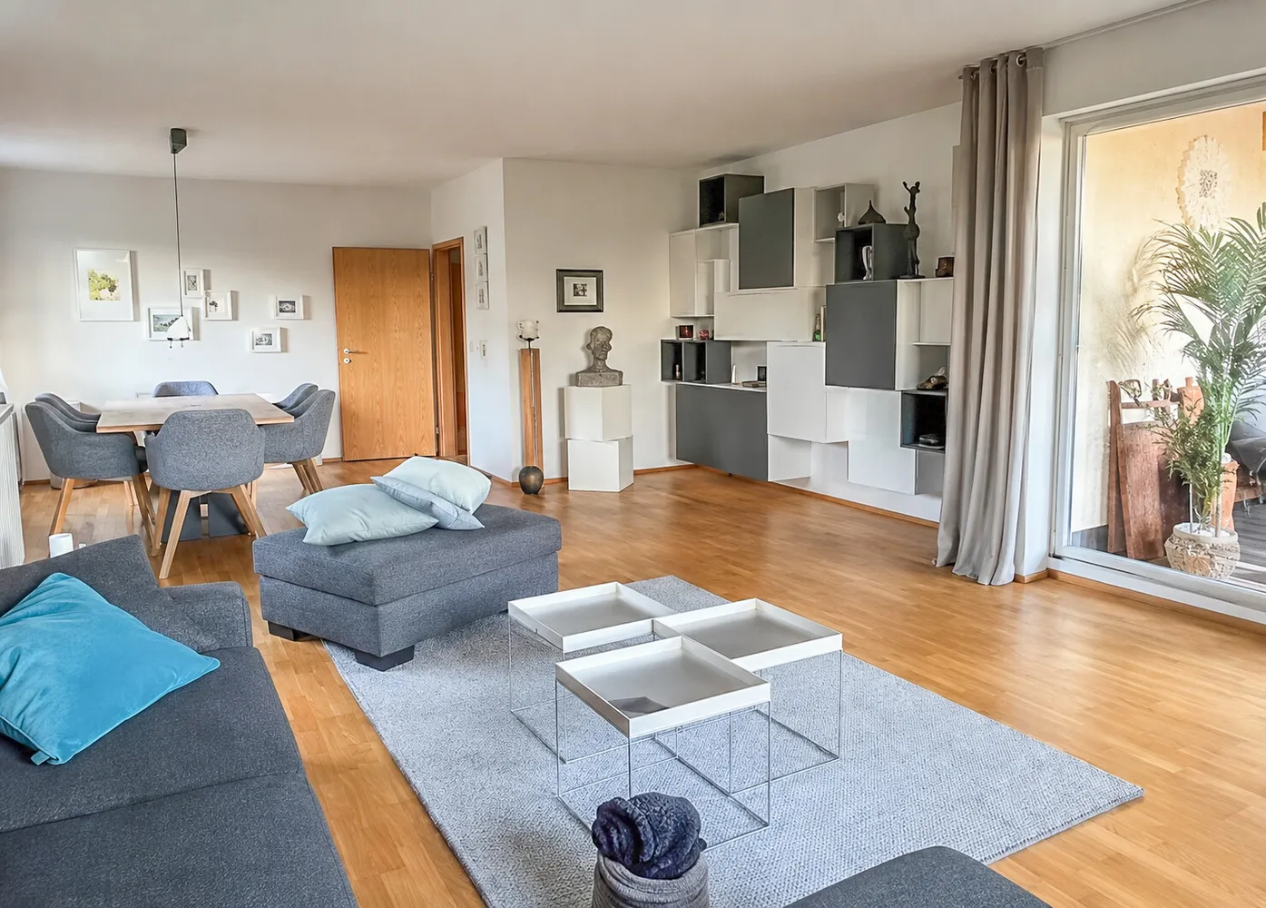 4 Zimmer Wohnung mit 154 m² in Erlangen – Bild 1