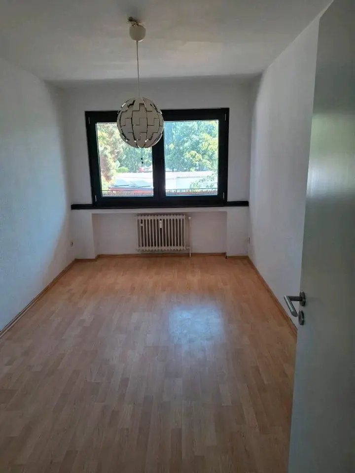 4 Zimmer Wohnung mit 80 m² in Bottrop – Bild 2