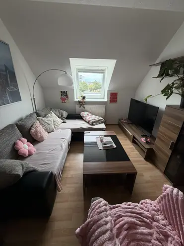 2 Zimmer Wohnung mit 34 m² in Karlsruhe – Bild 1