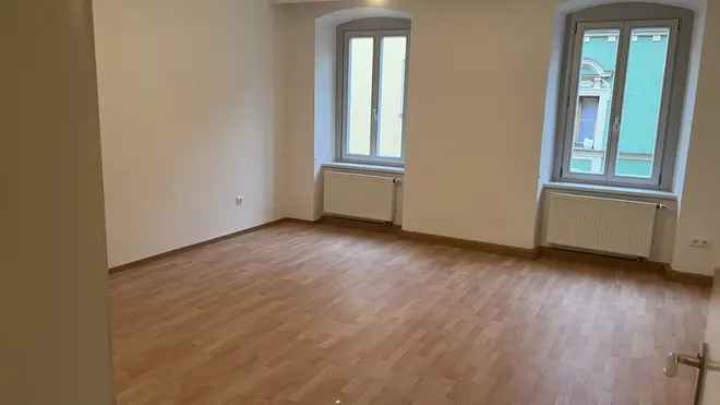 3 Zimmer Wohnung mit 130 m² in Regensburg – Bild 1