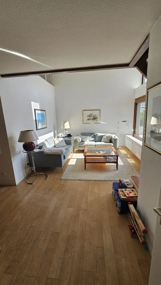 5 Zimmer Wohnung mit 142 m² in Esslingen am Neckar – Bild 1
