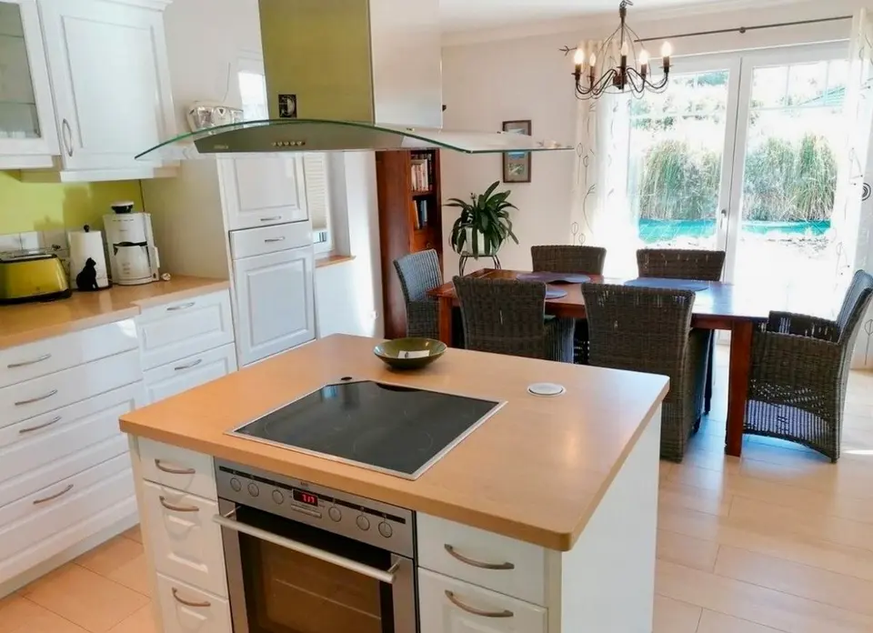 6 Zimmer Haus mit 180 m² in Schwerin – Bild 1