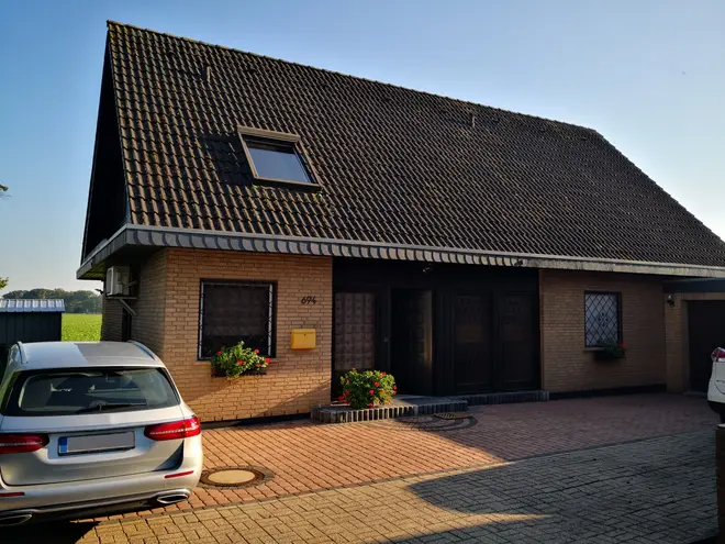 7 Zimmer Haus mit 175 m² in Krefeld – Bild 1