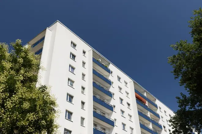 4 Zimmer Wohnung mit 63 m² in Halle (Saale) – Bild 1