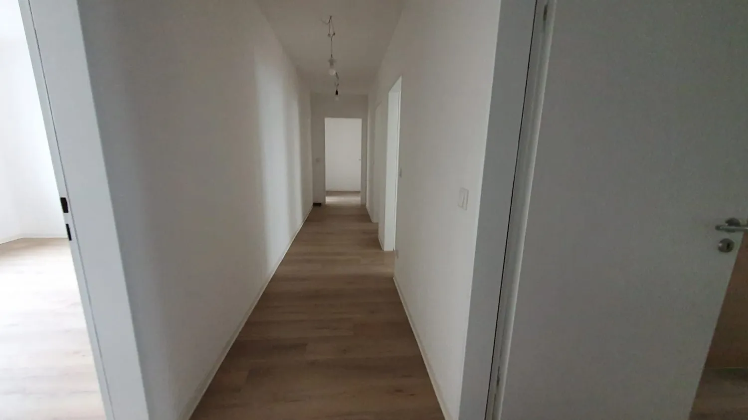 4 Zimmer Wohnung mit 95 m² in Detmold – Bild 3