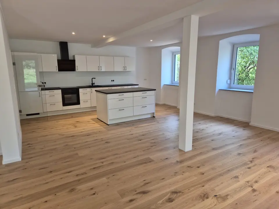4 Zimmer Wohnung mit 170 m² in Passau – Bild 1