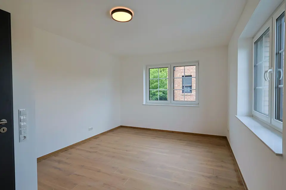 6 Zimmer Wohnung mit 157 m² in Oldenburg – Bild 2