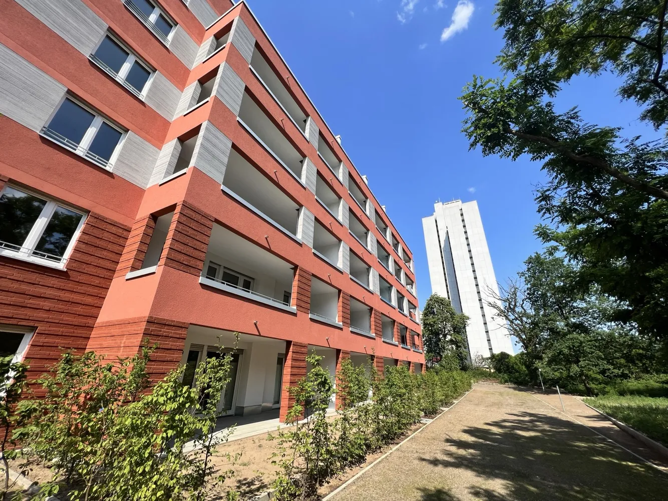 4 Zimmer Wohnung mit 121 m² in Frankfurt am Main – Bild 1