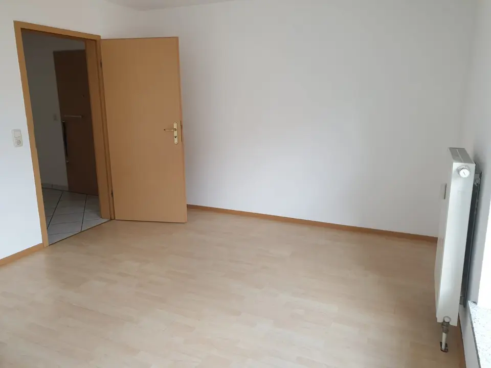 2 Zimmer Wohnung mit 58 m² in Plauen – Bild 2
