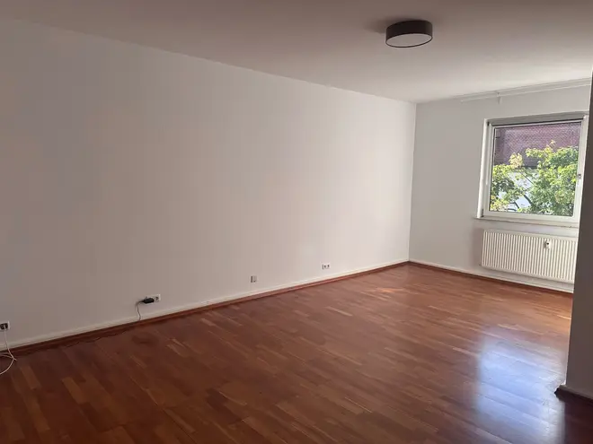 2 Zimmer Wohnung mit 98 m² in Frankfurt am Main – Bild 1