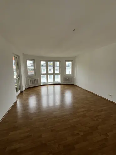 2 Zimmer Wohnung mit 65 m² in Berlin – Bild 2