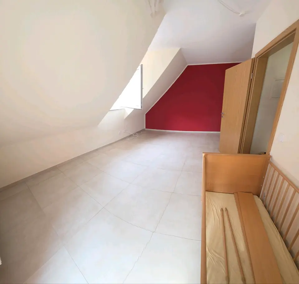 6 Zimmer Haus mit 147 m² in Würzburg – Bild 2