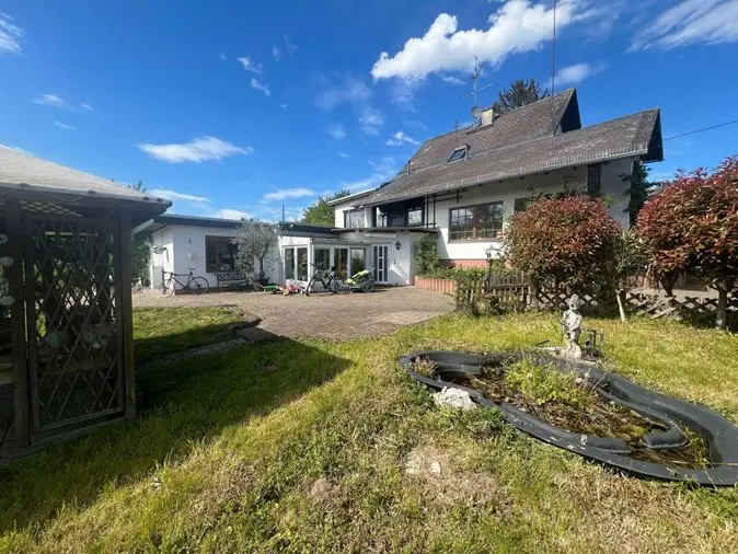 10 Zimmer Haus mit 290 m² in Frankfurt am Main – Bild 2
