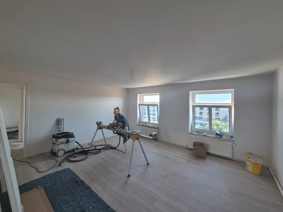 4 Zimmer Wohnung mit 125 m² in Schwerin – Bild 1