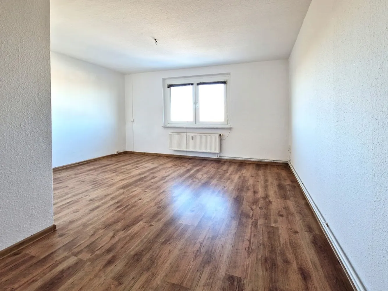 3 Zimmer Wohnung mit 60 m² in Neubrandenburg – Bild 2