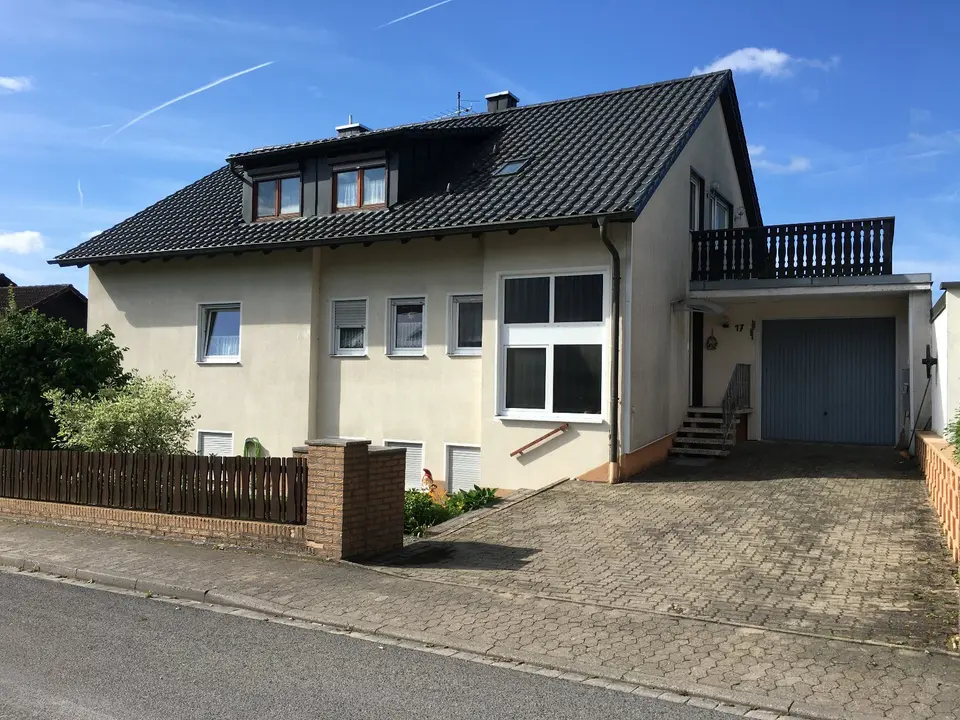 4 Zimmer Wohnung mit 114 m² in Erlangen – Bild 1