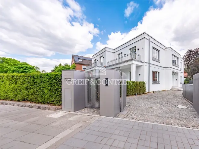 7 Zimmer Haus mit 256 m² in Köln – Bild 1