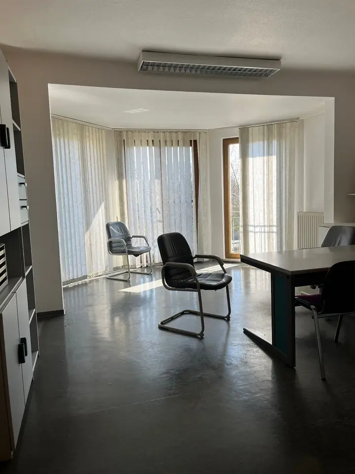 6 Zimmer Wohnung mit 227 m² in Lutherstadt Wittenberg – Bild 3