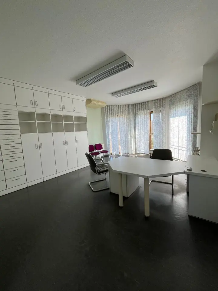 6 Zimmer Wohnung mit 227 m² in Lutherstadt Wittenberg – Bild 4