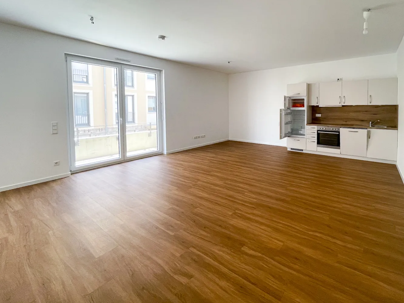 1 Zimmer Wohnung mit 63 m² in Dresden – Bild 1