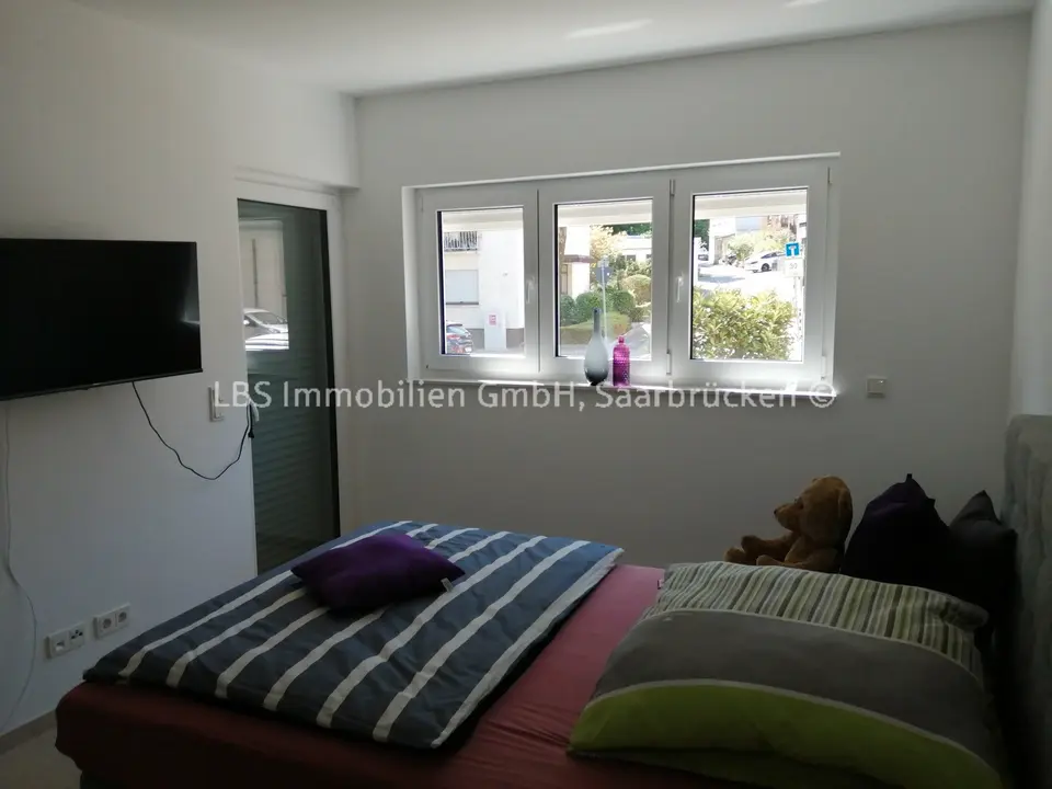 5 Zimmer Wohnung mit 127 m² in Saarbrücken – Bild 3