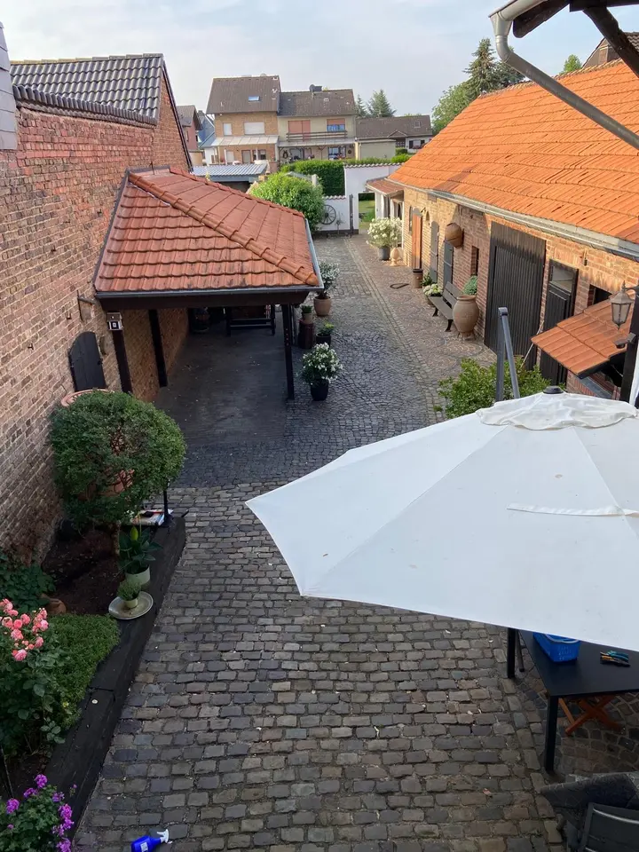 6 Zimmer Haus mit 300 m² in Düren – Bild 2