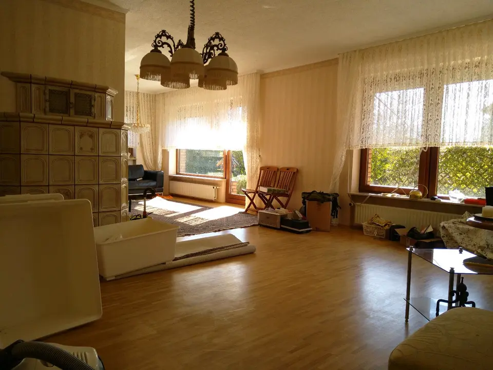 7 Zimmer Haus mit 220 m² in Oberursel – Bild 1
