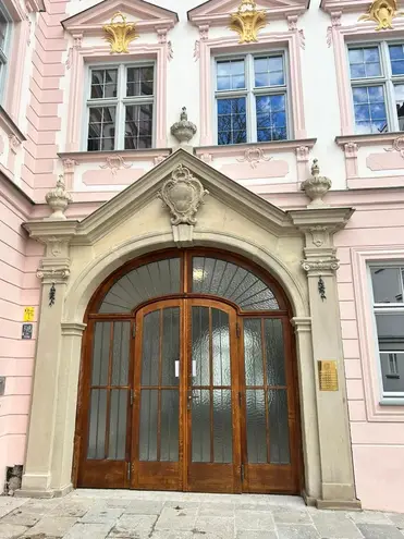 4 Zimmer Wohnung mit 182 m² in Augsburg – Bild 1